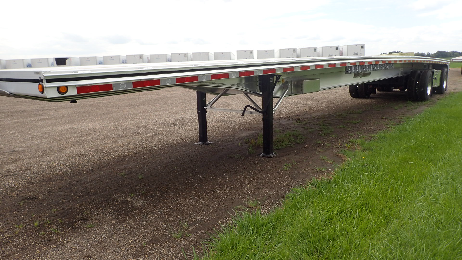 North Central Utility 2024 MAC TRAILER FLATBED NEW Trailer   RH076260 02 